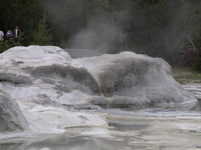 images/G-Grotto Geyser (1).jpg